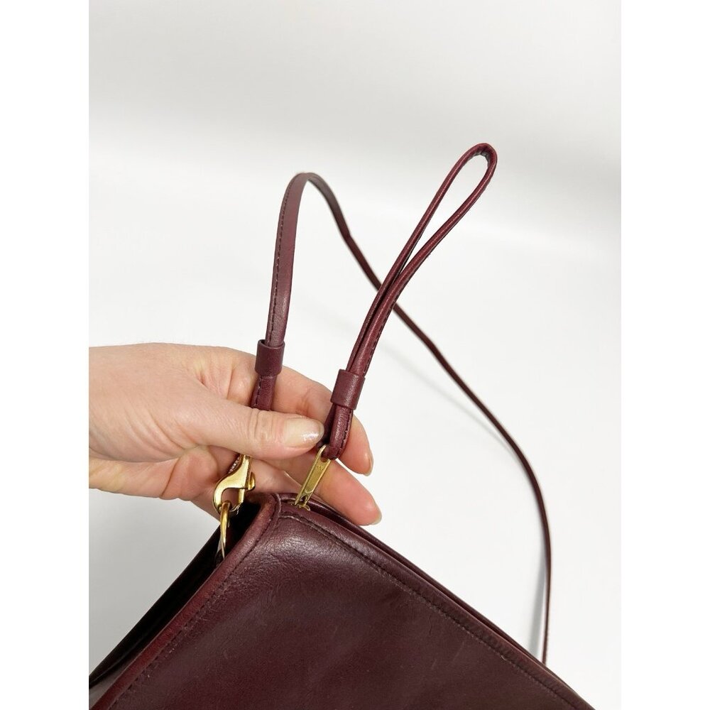 Classic Leather Crossbody Bag in Deep Burgundy - Picture 3 of 13